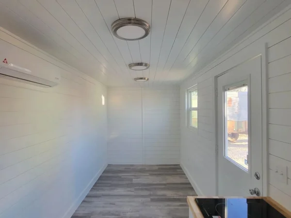 Custom-20ft-Shipping-Container-House-1.webp