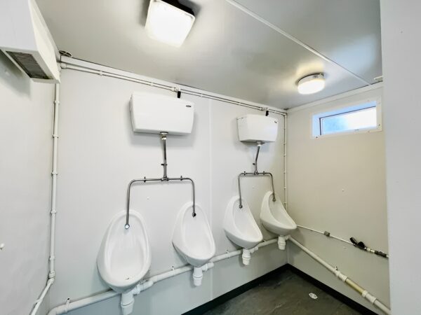 Toilet-Block-Shower-24-x-9-Ft-9.jpg